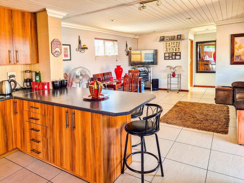 4 Bedroom Property for Sale in Protea Heights Western Cape